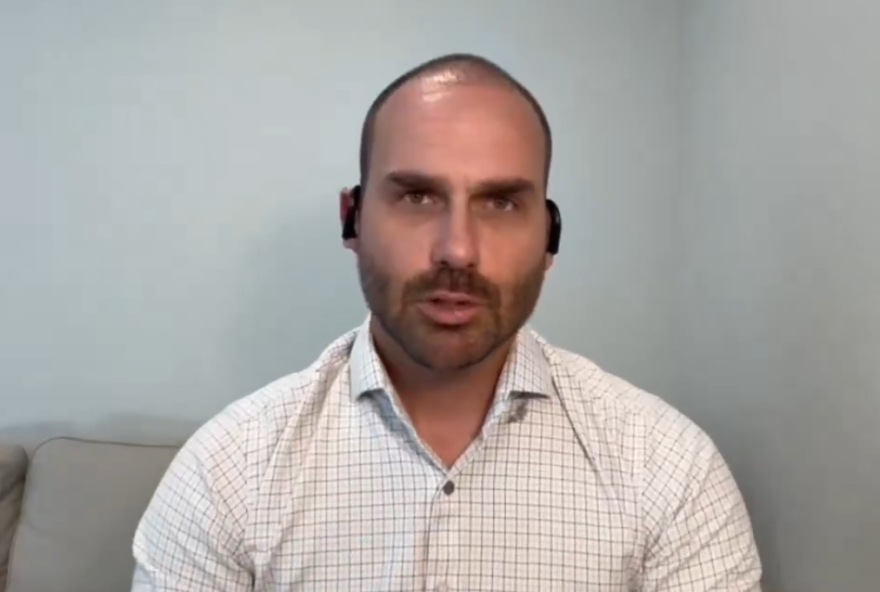 eduardo-bolsonaro-critica-22pl-da-dosimetria22-e-insinua-punicao-dos-eua-a-relator