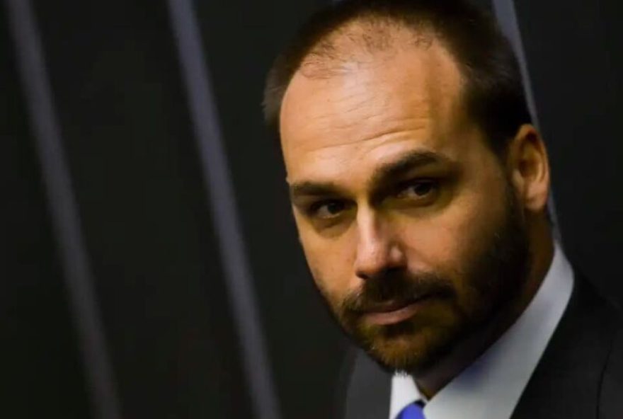 eduardo-bolsonaro-denuncia-bloqueio-de-contas-por-alexandre-de-moraes