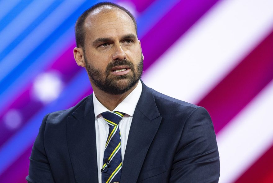 eduardo-bolsonaro-e-incluido-na-lista-de-devedores-da-uniao