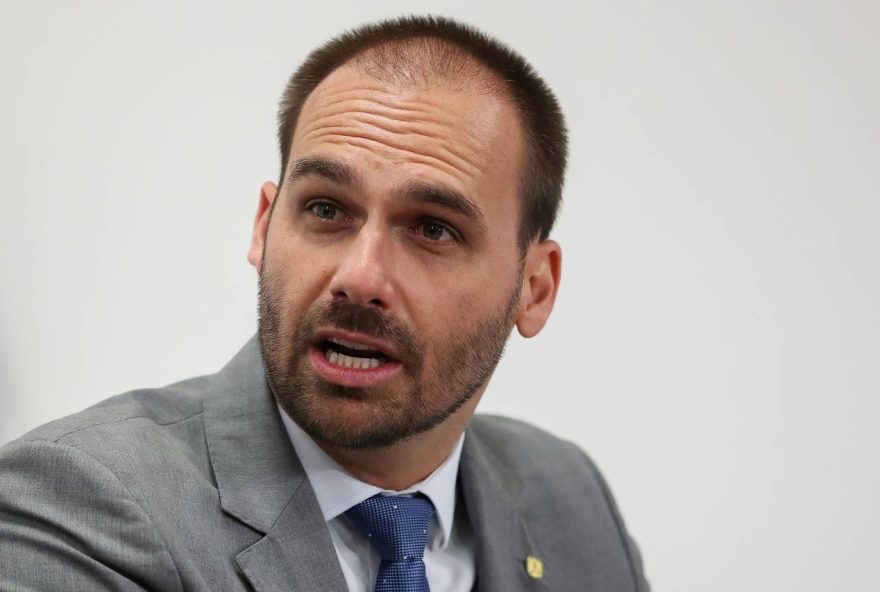(Brasília  DF, 15/08/2019) Presidente Jair Bolsonaro o deputado Eduardo Bolsonaro durante encontro com Francis X. Suarez, Prefeito de Miami/EUA. Foto: Marcos Corrêa/PR