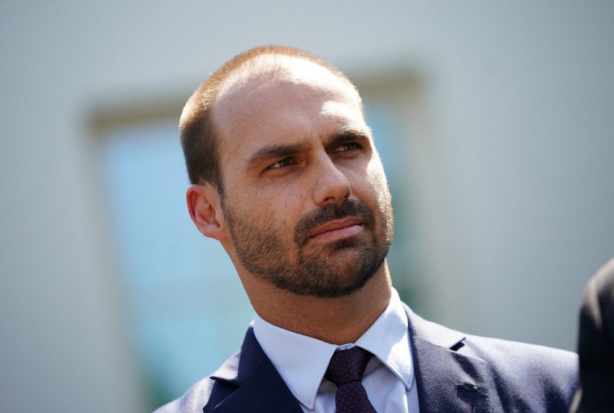 eduardo-bolsonaro-formaliza-pedido-para-exercer-mandato-nos-eua