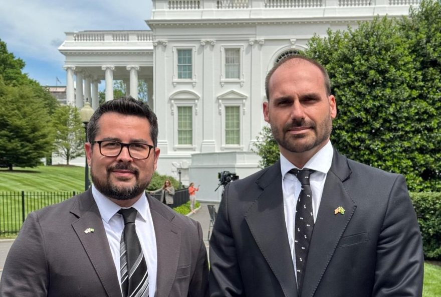 eduardo-bolsonaro-se-encontra-com-governo-trump-durante-julgamento-do-pai