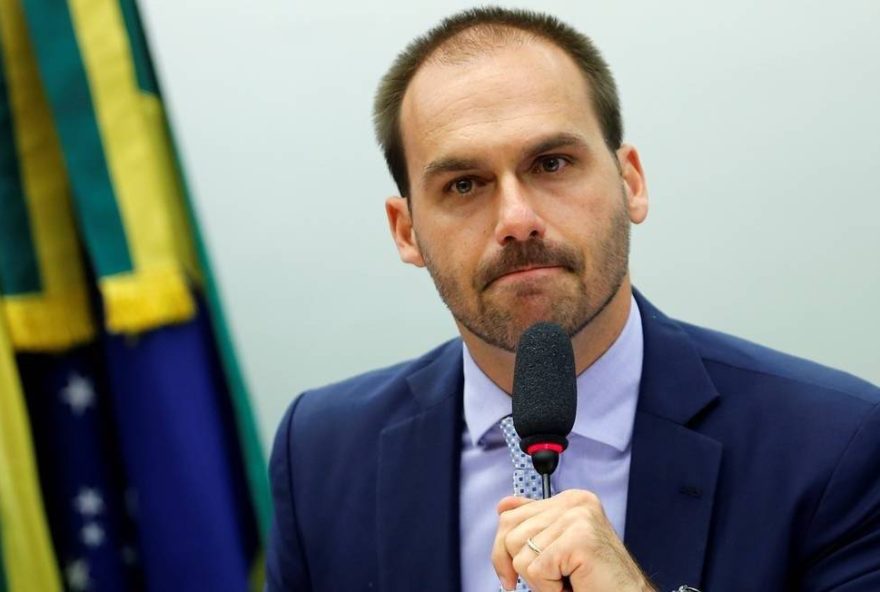 eduardo-bolsonaro-se-revolta-com-crise-no-pl-e-avalia-trocar-de-partido