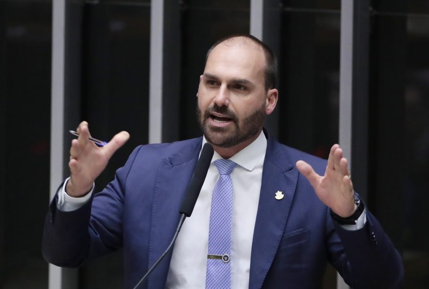 eduardo-bolsonaro-sobre-indiciamento-da-pf3A-vivo-sob-a-jurisdicao-americana