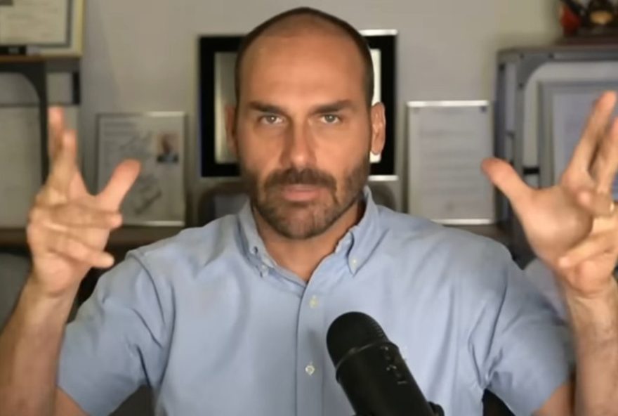 eduardo-bolsonaro-solicita-a-hugo-motta-a-permissao-para-exercer-mandato-nos-eua