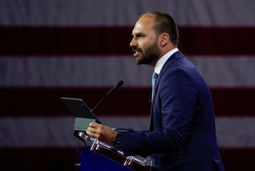 eduardo-redigiu-nota-oficial-de-bolsonaro-apos-tarifas-de-trump