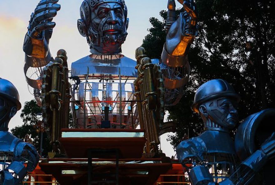 el-carnaval-de-rio-se-inicia-con-un-polemico-desfile-sobre-lula el-carnaval-de-rio-se-inicia-con-un-polemico-desfile-sobre-lula