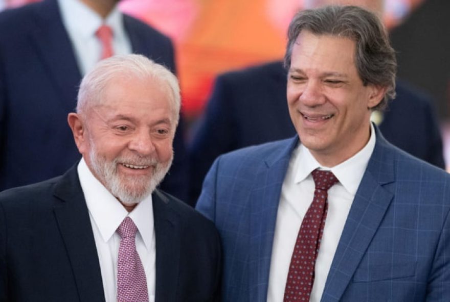 eleicoes-20263A-haddad-favorito-a-sucessao-de-lula3B-michelle-lidera-para-substituir-bolsonaro