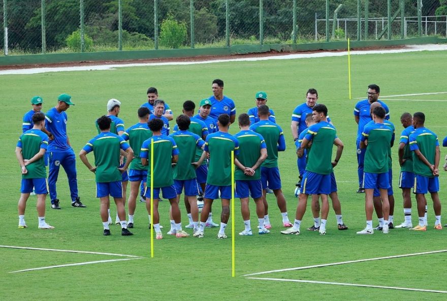 elenco-do-goias-se-concentra-no-clube-para-pre-temporada-antes-do-goianao3A-preparacao-intensa-para-acelerar-condicionamento-dos-atletas