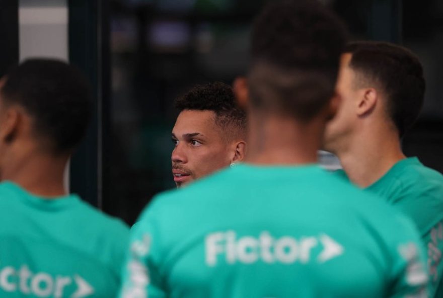 elenco-do-palmeiras-apoia-paulinho-em-meio-a-cirurgia-e-exalta-esforco-no-mundial-de-clubes