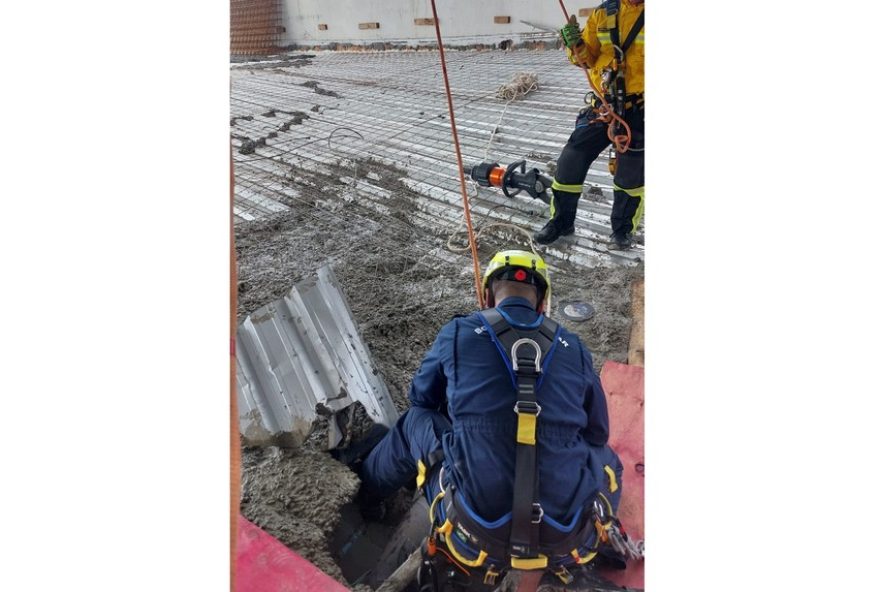 eletricista-morre-apos-acidente-fatal-em-obra-de-escola-em-blumenau2C-sc eletricista-morre-apos-acidente-fatal-em-obra-de-escola-em-blumenau2C-sc