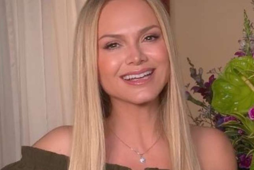 eliana-passa-por-cirurgia-discreta-e-retorna-as-atividades-profissionais-com-sucesso eliana-passa-por-cirurgia-discreta-e-retorna-as-atividades-profissionais-com-sucesso