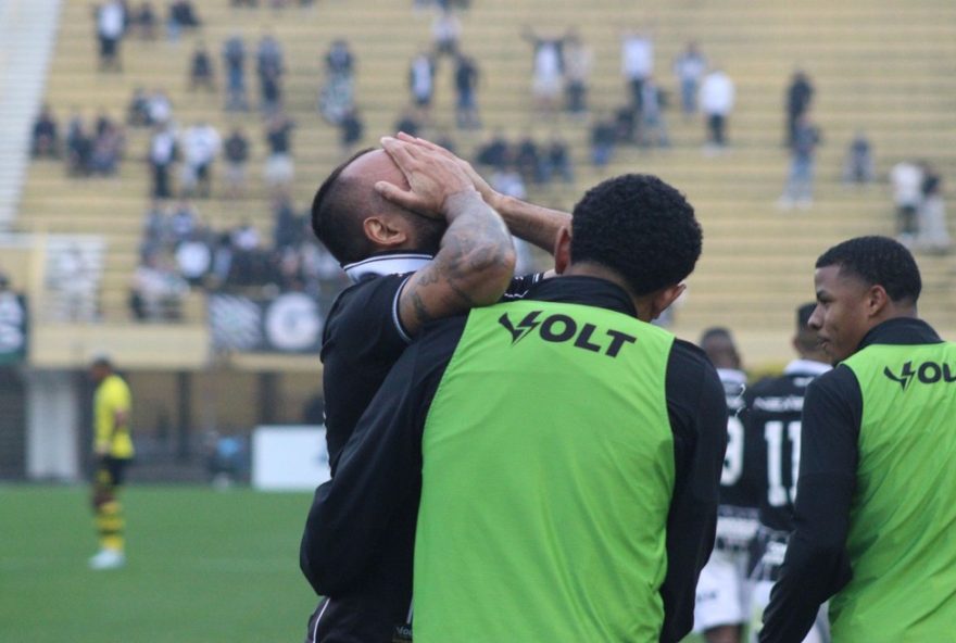 elio-sizenando-comemora-vitoria-do-figueirense-e-planeja-futuros-desafios-no-brasileirao-serie-c