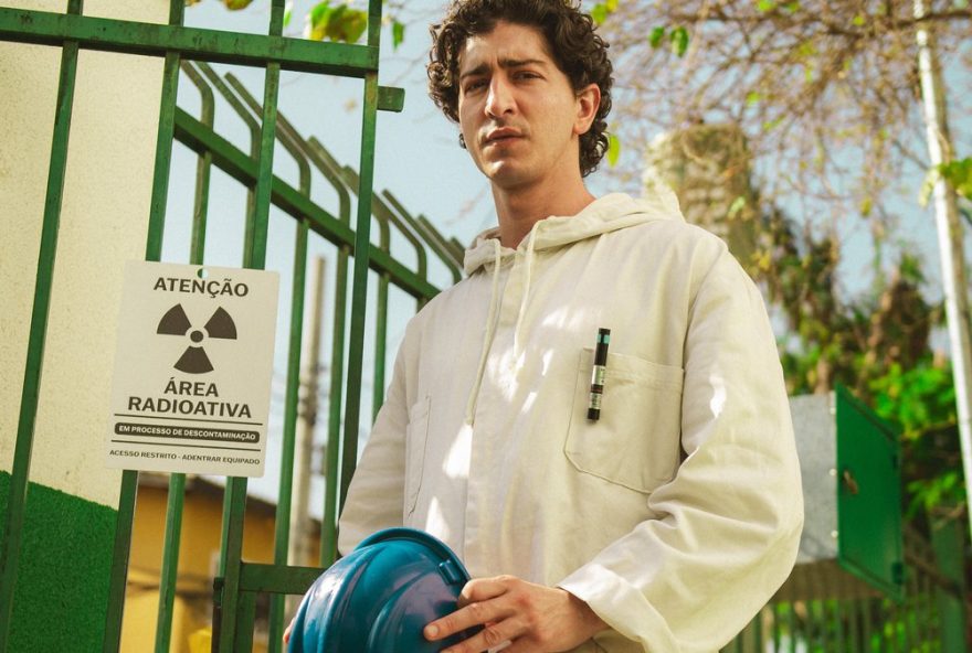 emergencia-radioativa3A-johnny-massaro-fala-sobre-serie-da-netflix-que-recria-acidente-com-cesio-137-em-goiania emergencia-radioativa3A-johnny-massaro-fala-sobre-serie-da-netflix-que-recria-acidente-com-cesio-137-em-goiania