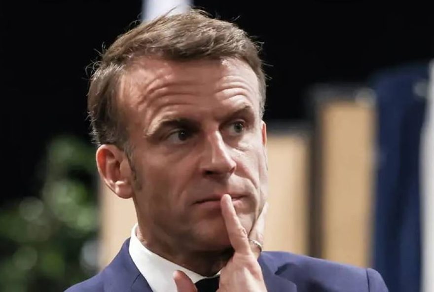 emmanuel-macron-garante-permanencia-na-presidencia-da-franca-ate-20272C-apesar-de-turbulencia-politica