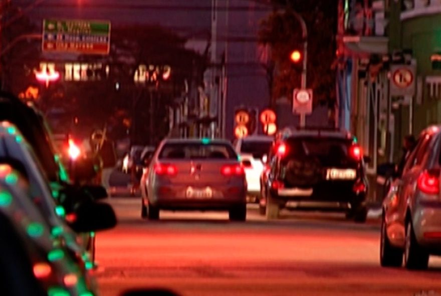 emplacamentos-no-alto-tiete-crescem-152C225-em-janeiro3A-mais-de-12C7-mil-novos-veiculos-registrados-e-motos-lideram emplacamentos-no-alto-tiete-crescem-152C225-em-janeiro3A-mais-de-12C7-mil-novos-veiculos-registrados-e-motos-lideram