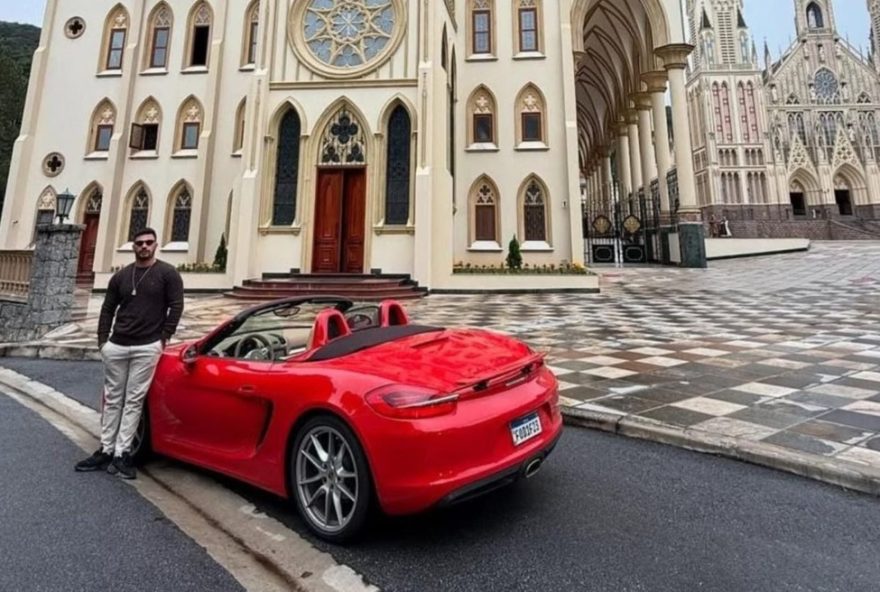 empresario-e-assassinado-a-bordo-de-porsche-na-vila-barros-em-guarulhos3A-rodrigo-ponce2C-de-35-anos2C-morto-a-tiros-em-crime-premeditado
