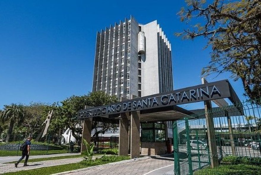 empresarios-desviam-r24-22C5-milhoes-de-tratamento-de-crianca-com-cancer3A-justica-condena-por-estelionato empresarios-desviam-r24-22C5-milhoes-de-tratamento-de-crianca-com-cancer3A-justica-condena-por-estelionato