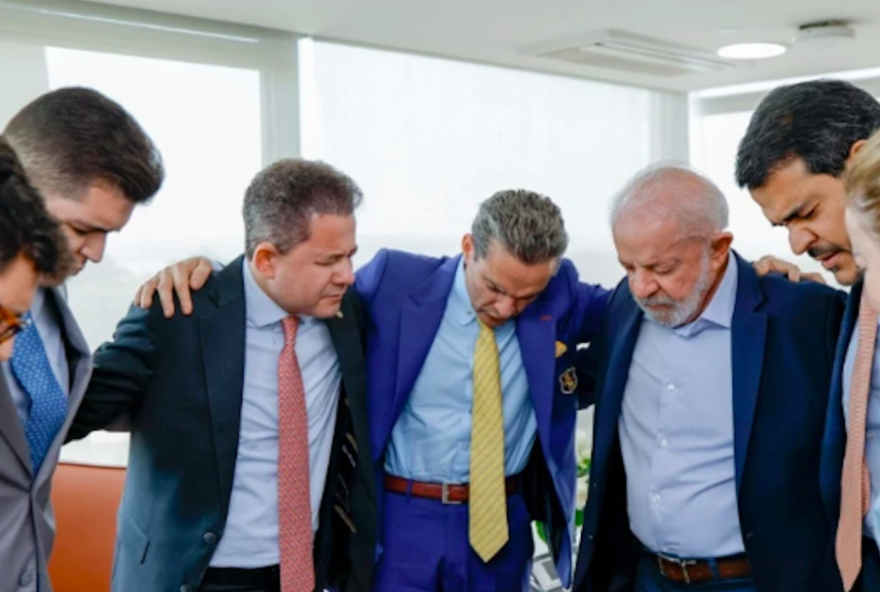 encontro-de-lula-com-deputado-e-bispos-evangelicos-no-planalto