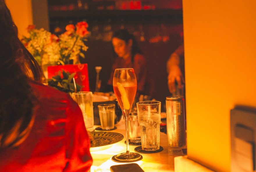 encontros-relampago-em-curitiba3A-solteiros-buscam-interacoes-reais-no-speed-date-do-jaguara-bar encontros-relampago-em-curitiba3A-solteiros-buscam-interacoes-reais-no-speed-date-do-jaguara-bar