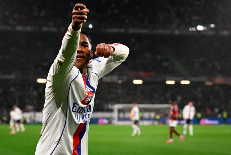 endrick-faz-hat-trick-historico-e-supera-recorde-de-ronaldo-fenomeno-no-lyon endrick-faz-hat-trick-historico-e-supera-recorde-de-ronaldo-fenomeno-no-lyon