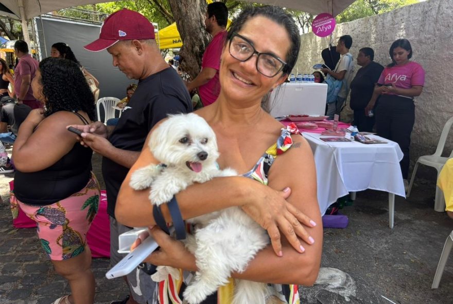 enem-20253A-familia-leva-cachorro-para-desejar-sorte-a-estudante-no-primeiro-dia-de-provas-cobertura-em-tempo-real