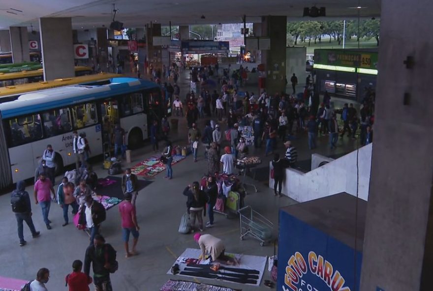 enem-no-df3A-transporte-publico-gratis-ampliado-e-seguranca-reforcada-para-as-provas-neste-domingo.-confira