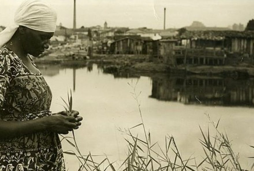 enredo-e-samba3A-unidos-da-tijuca-homenageia-carolina-maria-de-jesus2C-a-voz-da-resistencia-e-da-fome enredo-e-samba3A-unidos-da-tijuca-homenageia-carolina-maria-de-jesus2C-a-voz-da-resistencia-e-da-fome