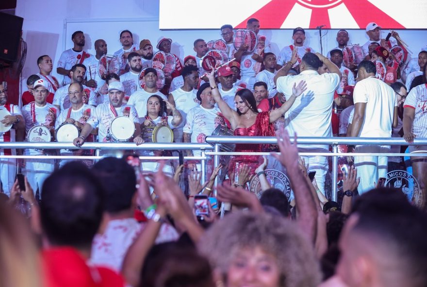 ensaio-do-salgueiro3A-rainha-viviane-araujo-e-musas-deslumbram-na-quadra-fotos ensaio-do-salgueiro3A-rainha-viviane-araujo-e-musas-deslumbram-na-quadra-fotos