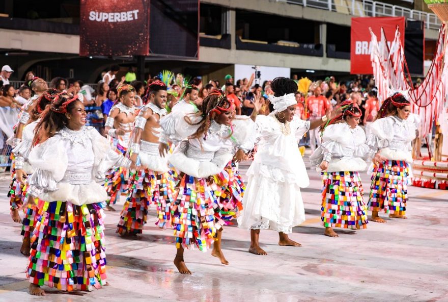 ensaios-tecnicos-das-escolas-de-samba-para-o-carnaval-20253A-confira-as-novidades-e-horarios-especiais-do-metrorio