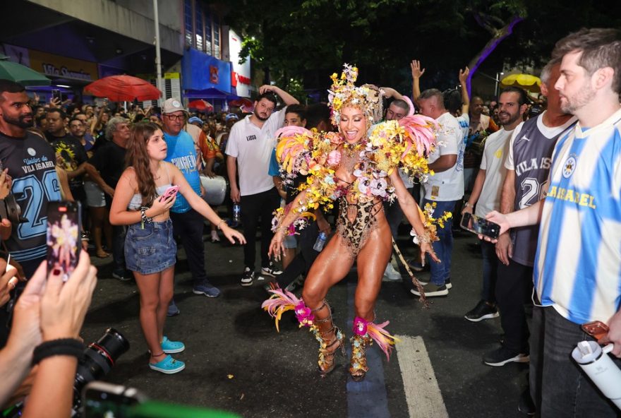 ensaios-tecnicos-no-sambodromo3A-vila2C-salgueiro2C-tuiuti-e-portela-neste-sabado-saiba-como-emitir-ingressos-e-acompanhe-as-rainhas ensaios-tecnicos-no-sambodromo3A-vila2C-salgueiro2C-tuiuti-e-portela-neste-sabado-saiba-como-emitir-ingressos-e-acompanhe-as-rainhas