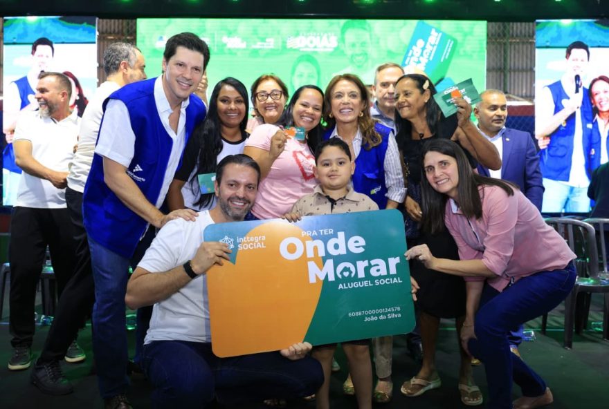 entrega-de-beneficios-habitacionais-em-goiania-e-aparecida-por-gracinha-caiado-e-daniel-vilela