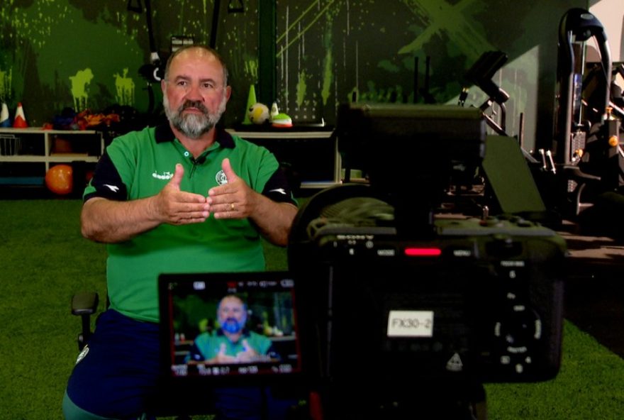 entrevista-com-de-de-oliveira3A-o-campeao-mundial-de-futsal-lidera-projeto-inovador-no-coritiba.-a-formacao-de-talentos-e-a-visao-de-mercado-internacional-sao-destaque