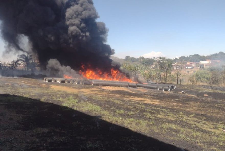 equipes-combatem-incendios-em-areas-criticas-de-uberlandia