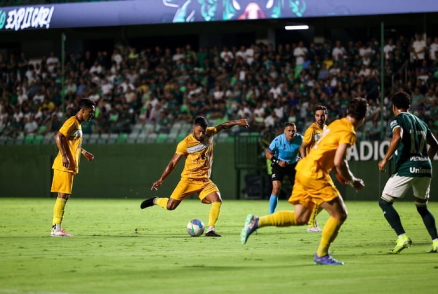 erro-de-arbitragem-causa-eliminacao-do-brasiliense-na-copa-verde