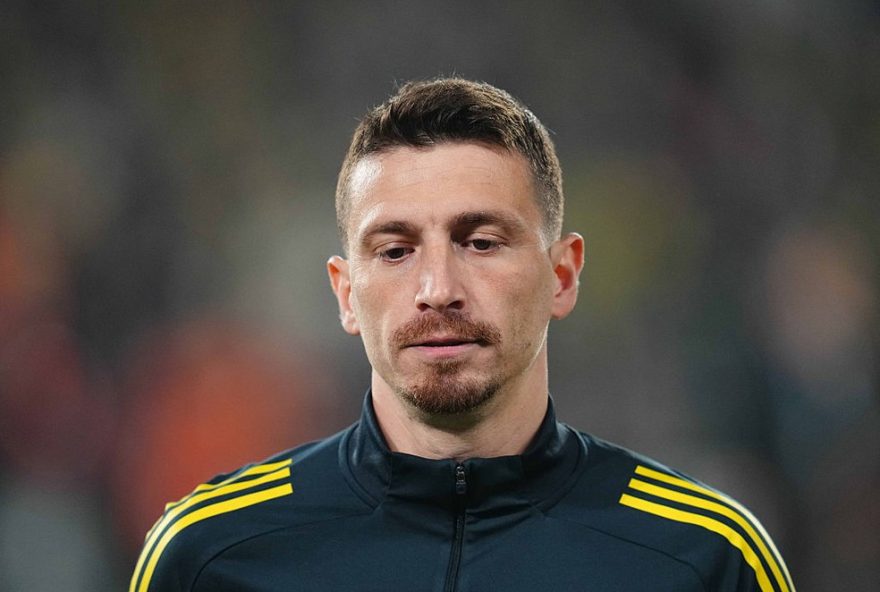 escandalo-de-apostas-abala-futebol-turco3A-capitaes-de-fenerbahce-e-galatasaray-detidos-e-mais-de-mil-jogadores-investigados