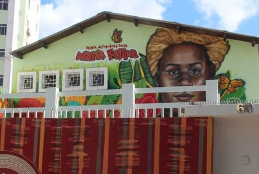 escola-afro-brasileira-encerra-atividades-em-salvador-e-aposta-em-crescimento-no-rio escola-afro-brasileira-encerra-atividades-em-salvador-e-aposta-em-crescimento-no-rio