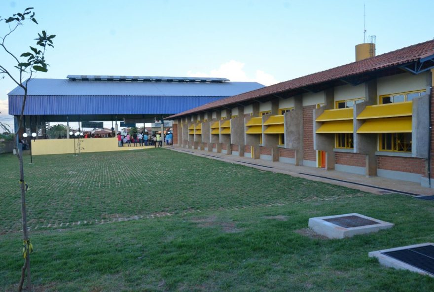 escola-padrao-seculo-21-caldas-novas