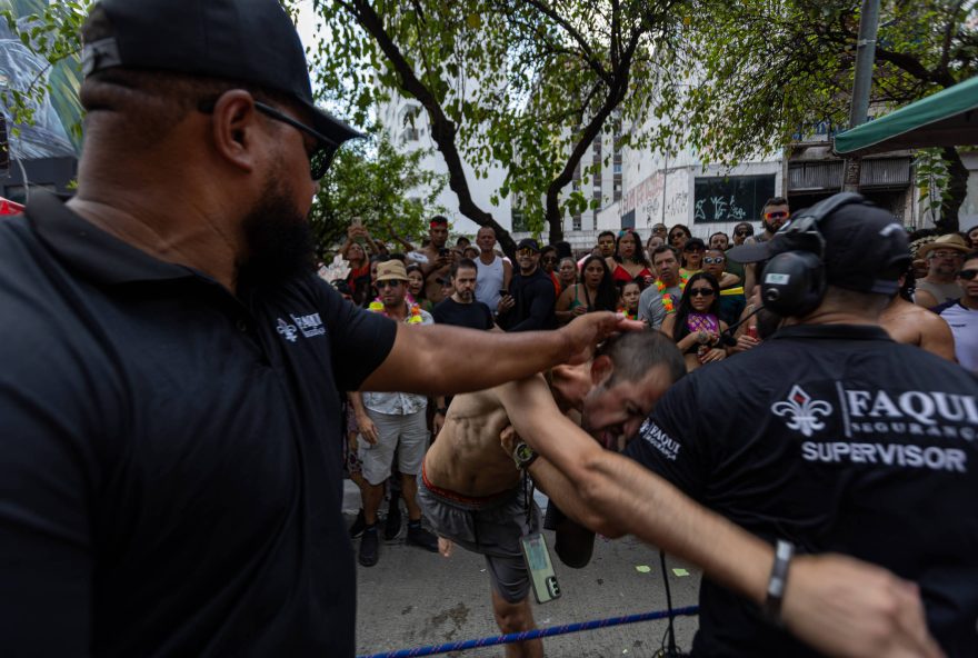 escritor-marcelo-rubens-paiva-sofre-agressao-em-bloco-de-pre-carnaval