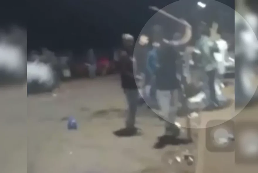 Jovem pode ter sido agredido por torcedores do Goiás. (Foto: Reprodução/Redes sociais)