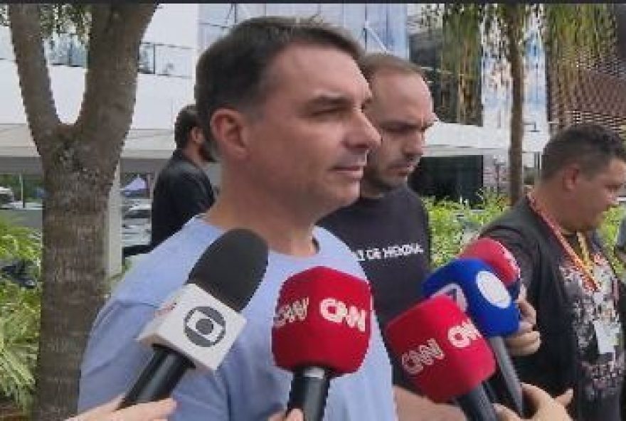 espero-que-a-pgr-opine-favoravelmente-a-domiciliar-de-bolsonaro2C-diz-flavio espero-que-a-pgr-opine-favoravelmente-a-domiciliar-de-bolsonaro2C-diz-flavio