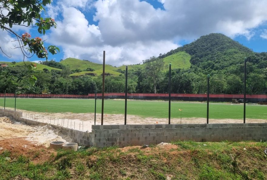 estadio-no-ct-do-flamengo-para-base-e-futebol-feminino-avanca3A-veja-imagens