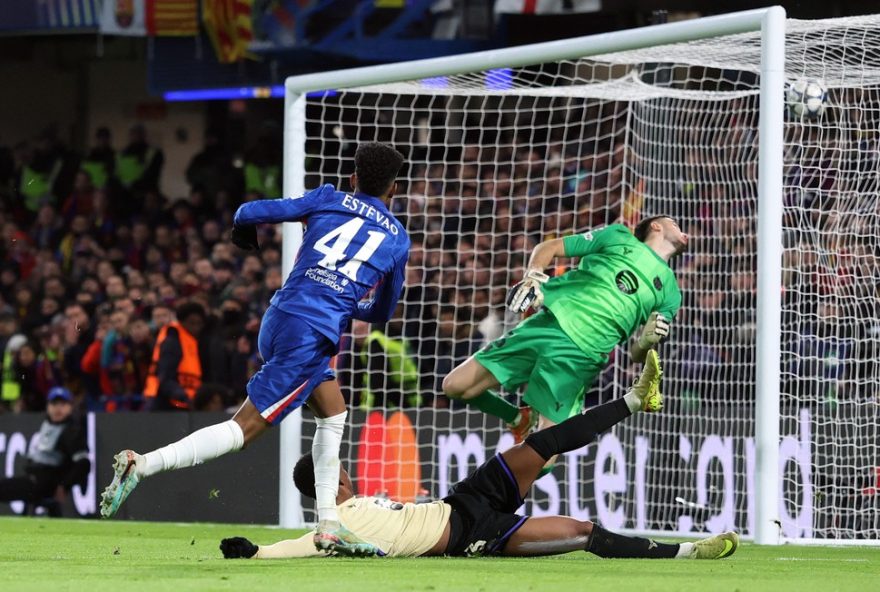 estevao-brilha-na-vitoria-do-chelsea-sobre-o-barcelona-na-champions-league3A-gol-espetacular-e-recorde-de-precocidade