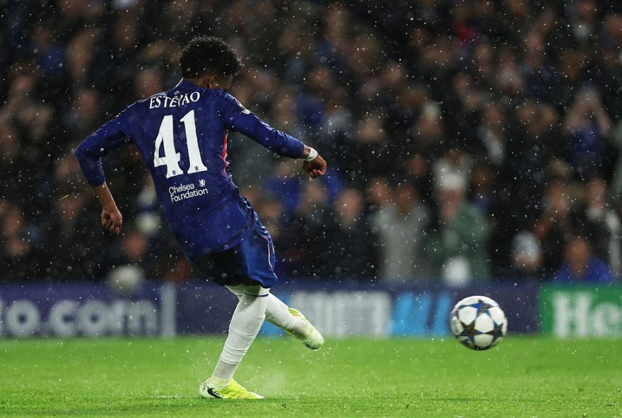 estevao-faz-historia-como-jogador-mais-jovem-a-marcar-pelo-chelsea-na-champions-league estevao-faz-historia-como-jogador-mais-jovem-a-marcar-pelo-chelsea-na-champions-league