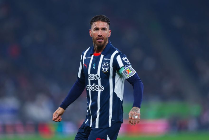 estreia-de-sergio-ramos-leva-50-mil-torcedores-ao-estadio-do-monterrey