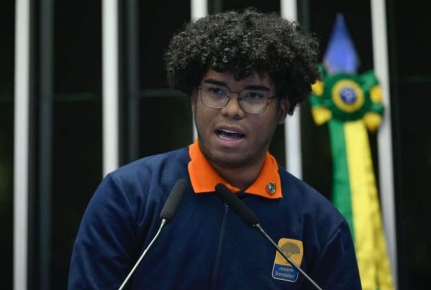 estudante-baiano-de-mutuipe-propoe-plano-de-justica-climatica-no-senado-jovem