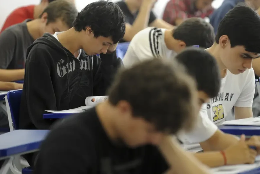 _estudantes_provas_selecao_do_programa_de_avaliacao_seriada_pas_0412111047_0