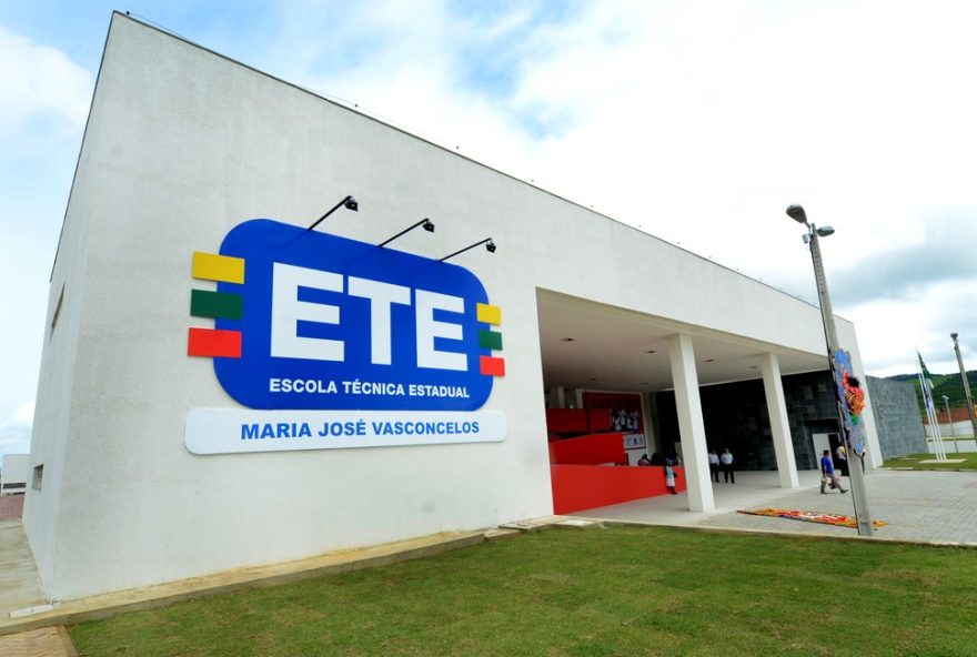 etes-abrem-mais-de-3-mil-vagas-no-interior-de-pe3A-veja-cursos-e-inscricoes etes-abrem-mais-de-3-mil-vagas-no-interior-de-pe3A-veja-cursos-e-inscricoes