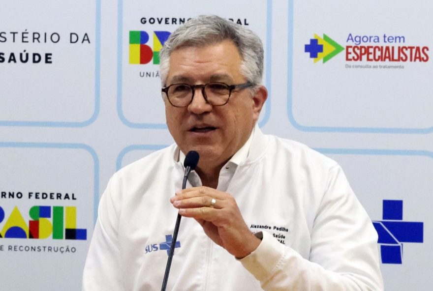 eua-cancelam-vistos-da-esposa-e-da-filha-de-10-anos-de-alexandre-padilha