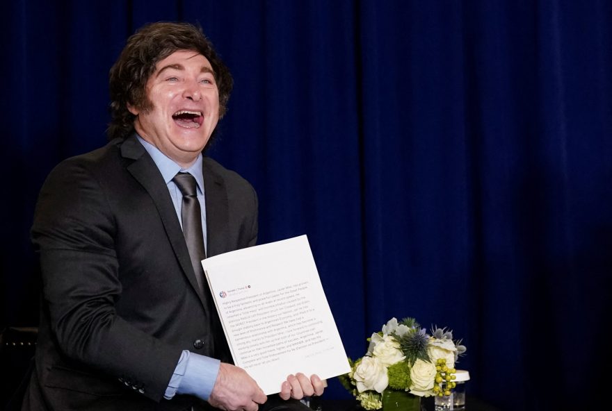 eua-investem-us24-20-bilhoes-em-pesos-argentinos-para-auxiliar-governo-de-javier-milei